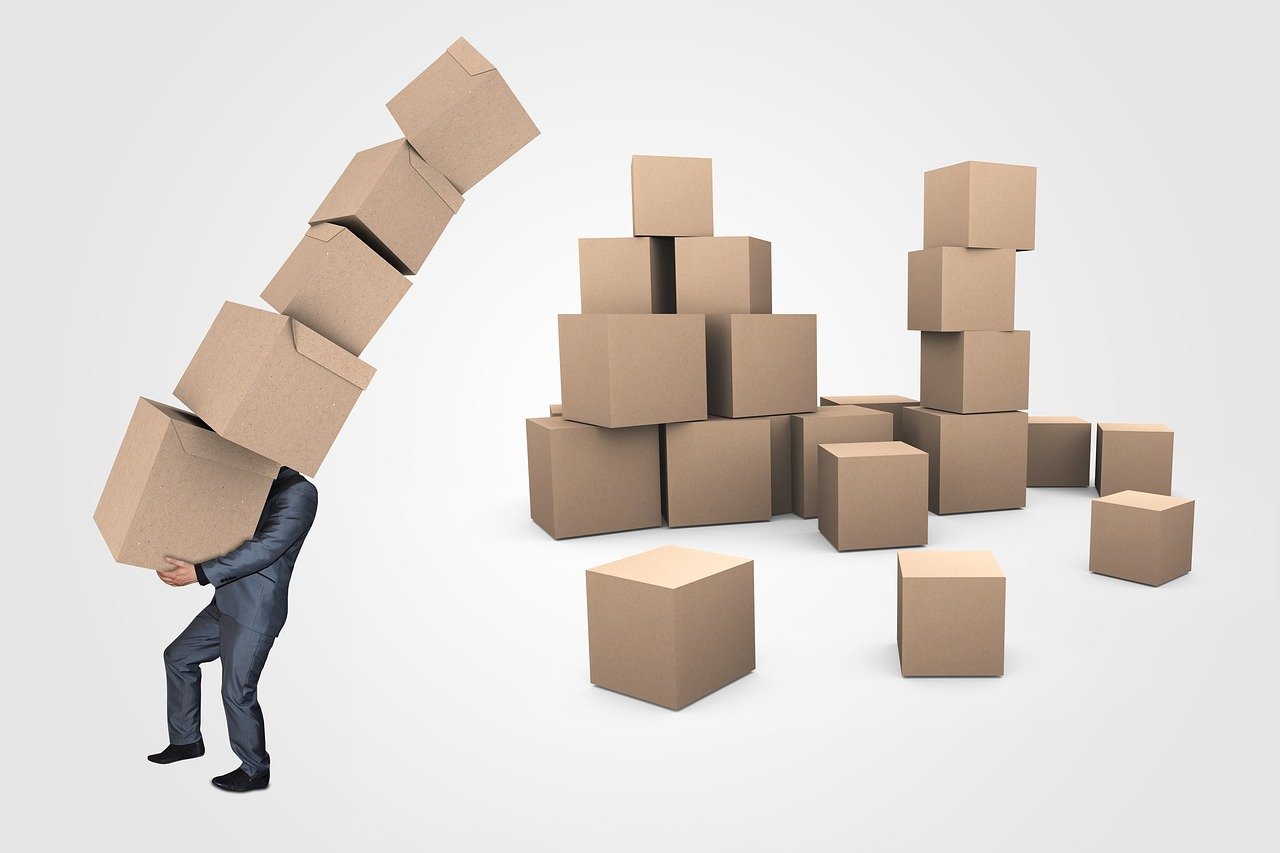 Zippyy logistics tracking dashboard displaying real-time B2B shipment updates
